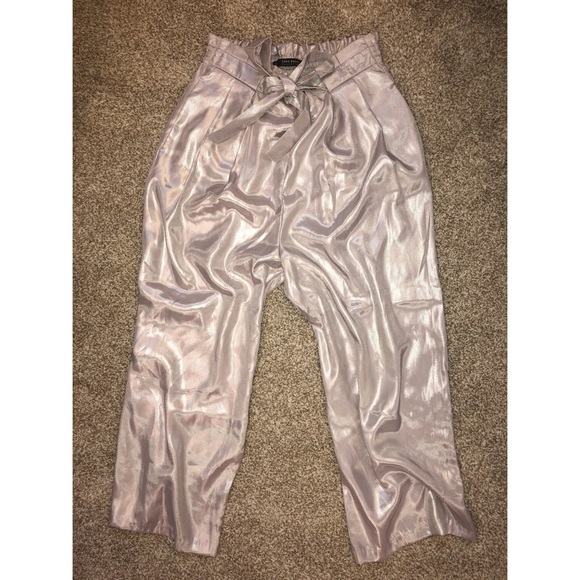 Zara Pants - Zara Basics high waisted cropped pants 🤍